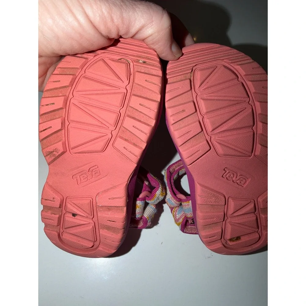 Teva Hurricane XLT 2 Toddler Pink Rainbow Star Sport Sandals 1019390T Size 6T